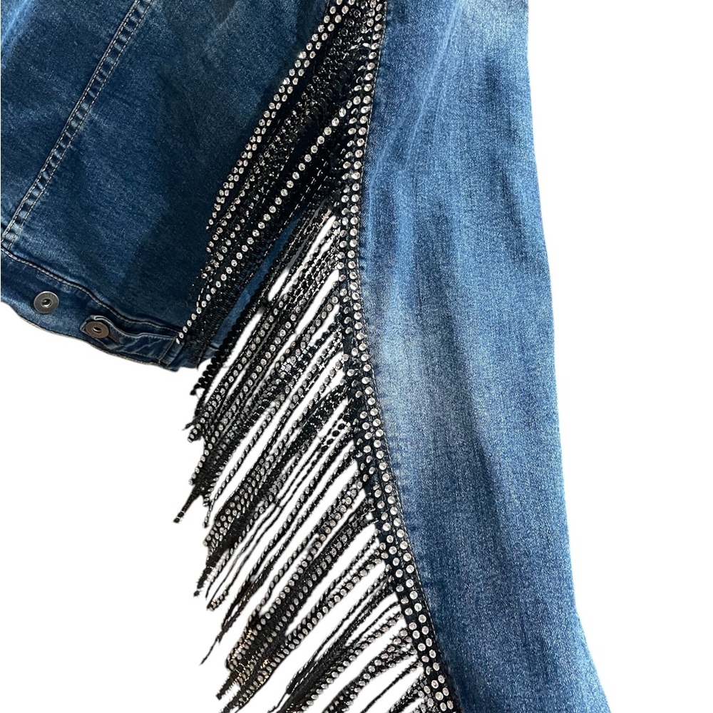 Torrid Denim Western Trucker Jacket with Rhinestone and Black Metallic Fringe 4 - Picture 5 of 14